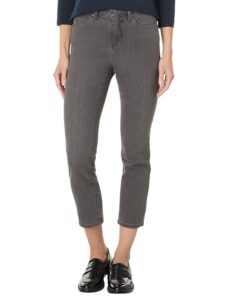 Low-Rise vs. High-Rise Jeans: Which Is More Popular?